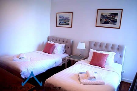 Luxury apartment beach front Hua Hin with sea view