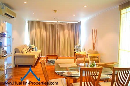 Luxury apartment beach front Hua Hin with sea view