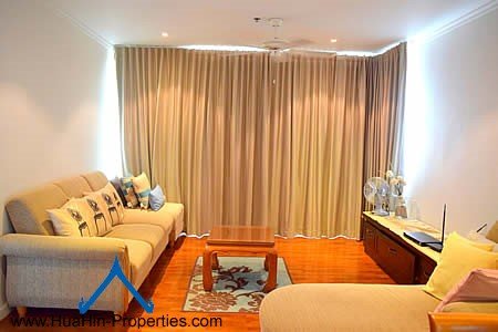 Luxury apartment beach front Hua Hin with sea view