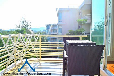 Luxury apartment beach front Hua Hin with sea view