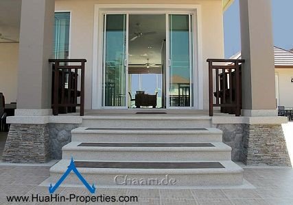 Cha-Am luxury pool villa for rent