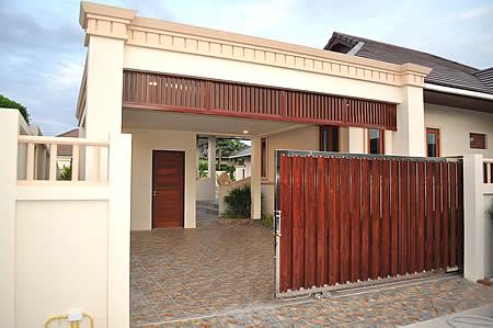 Dream house in Soi 88 for sale